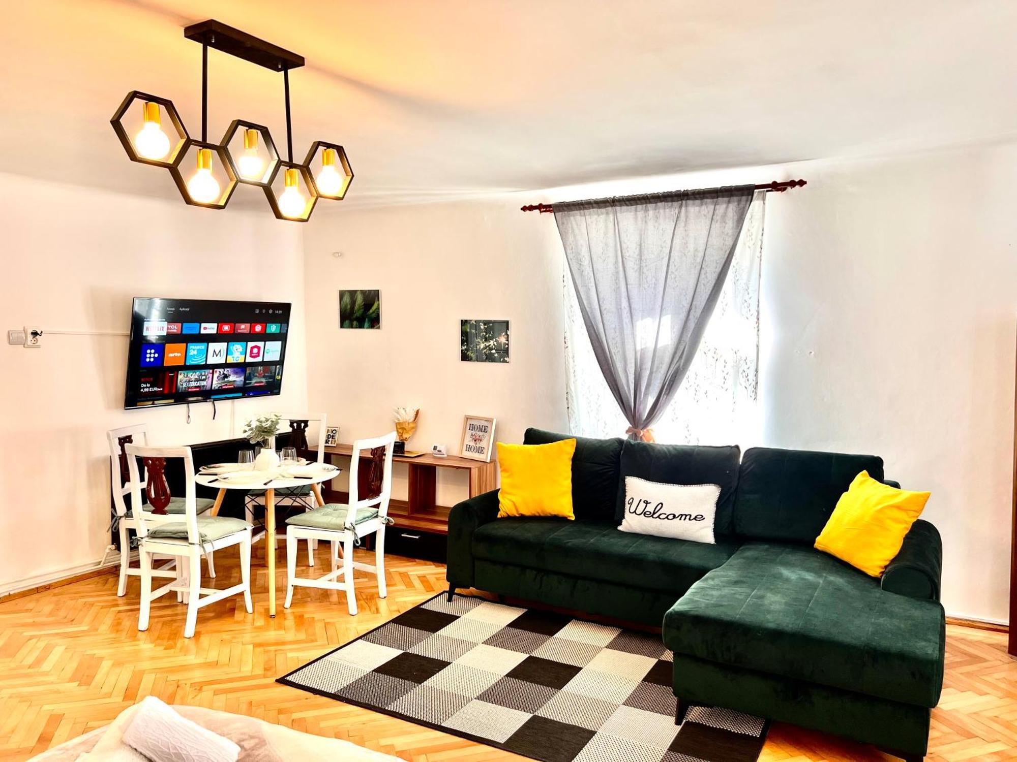 Old Town City Center Apartments Braşov Exteriör bild